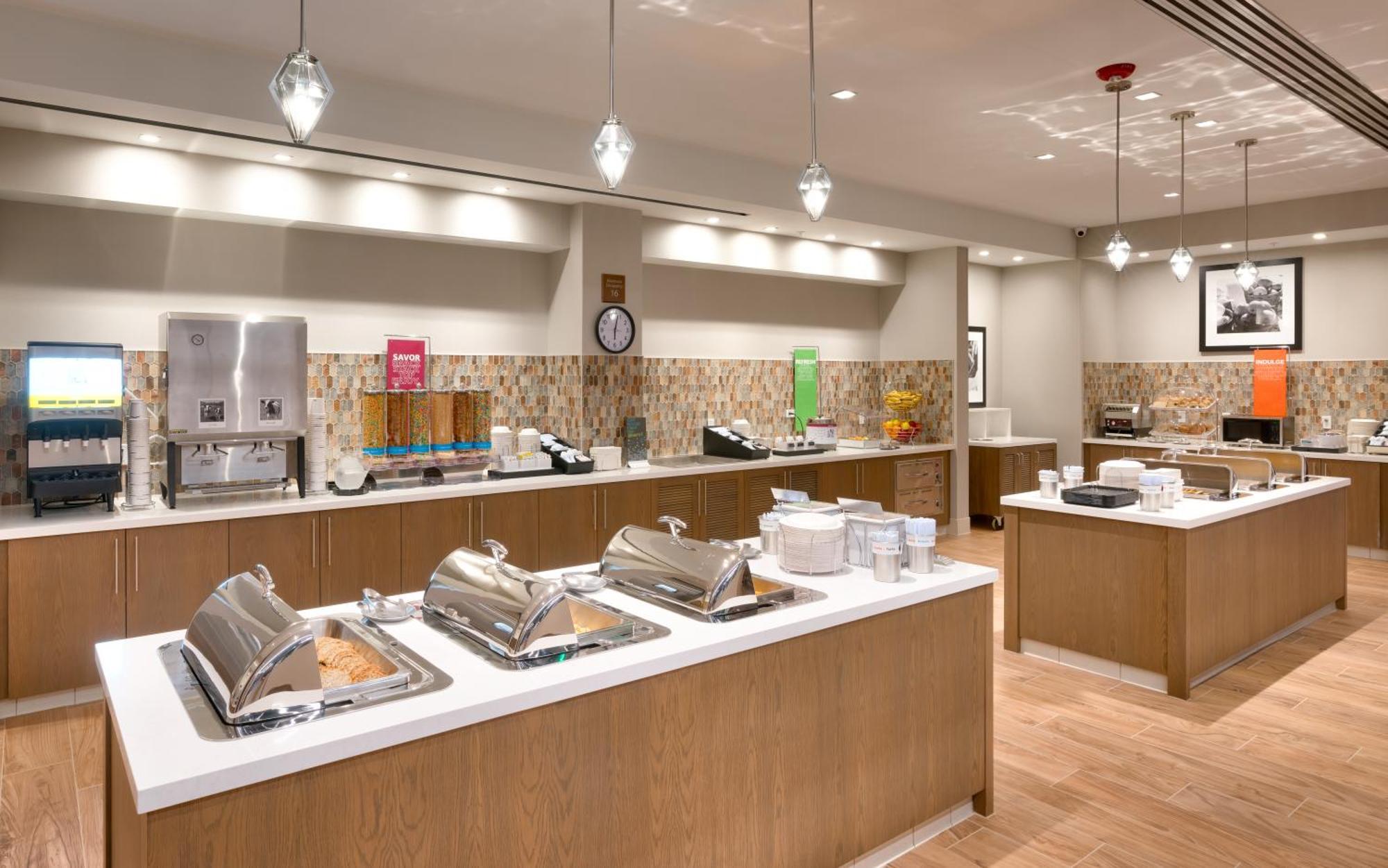 Hampton Inn & Suites Anaheim Resort Convention Center Екстер'єр фото